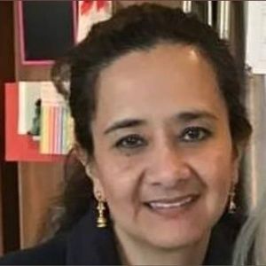 Meet your Posher, Yalila esneda